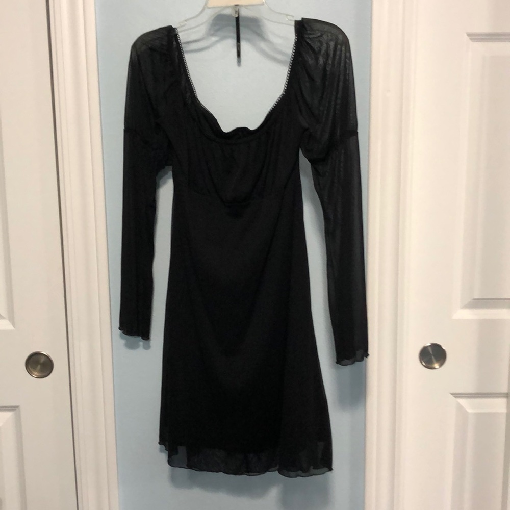 Black lined flowy dress